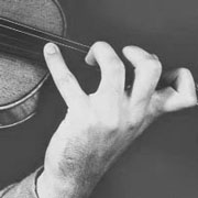 Hand und Violine